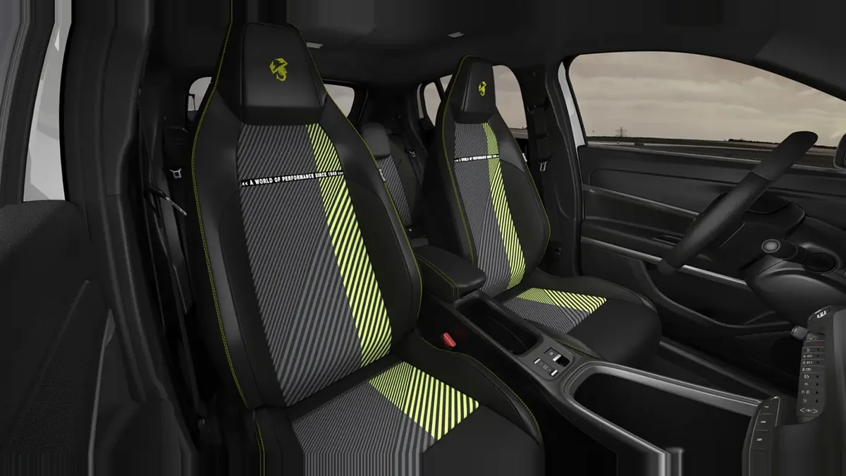 Abarth 600e Turismo en renting en Barcelona — vista 7