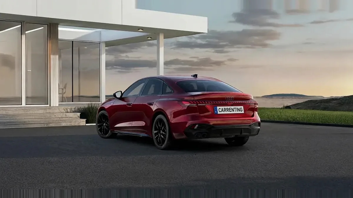 Audi A5 rojo visto desde atrás