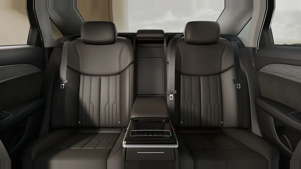 Audi A8 50 TDI 210kW (286CV) Quattro Tiptronic en renting en Barcelona — vista 7