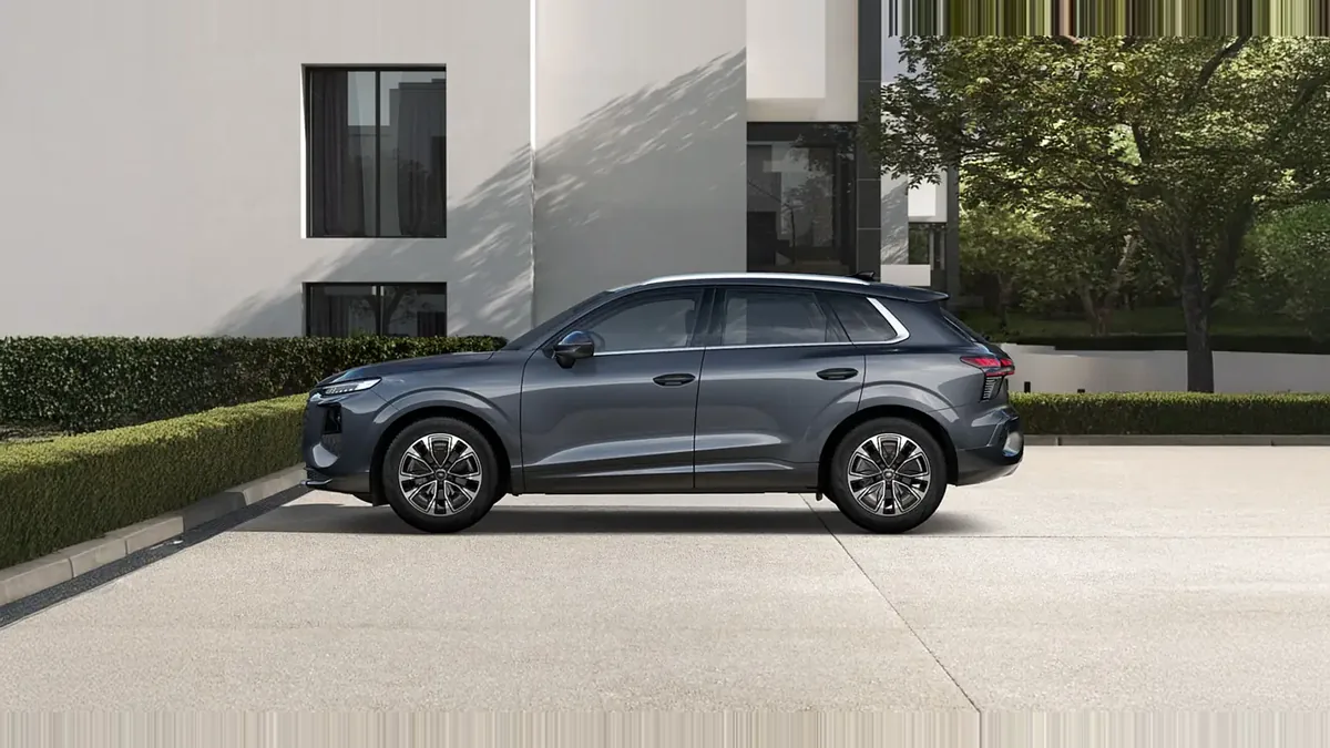 Audi Q3 Advanced TFSI 110kW S Tronic en renting en Barcelona — Trasera