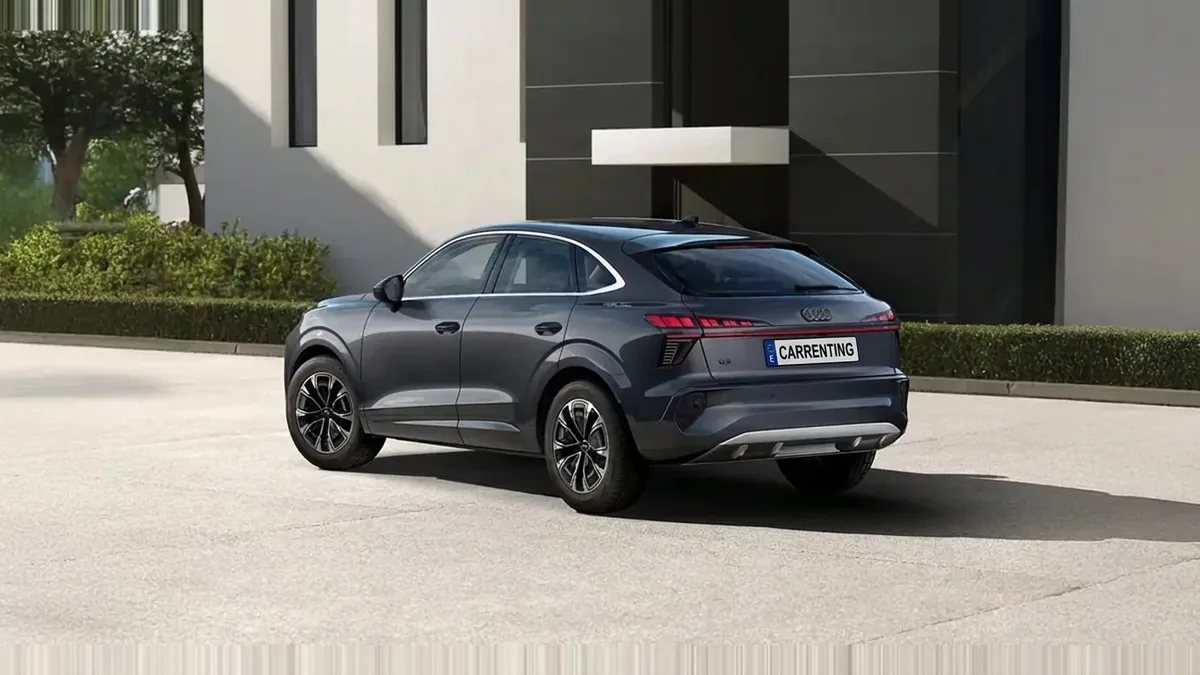 Audi Q3 Sportback Advanced TFSI 110kW S Tronic en renting en Barcelona — Interior