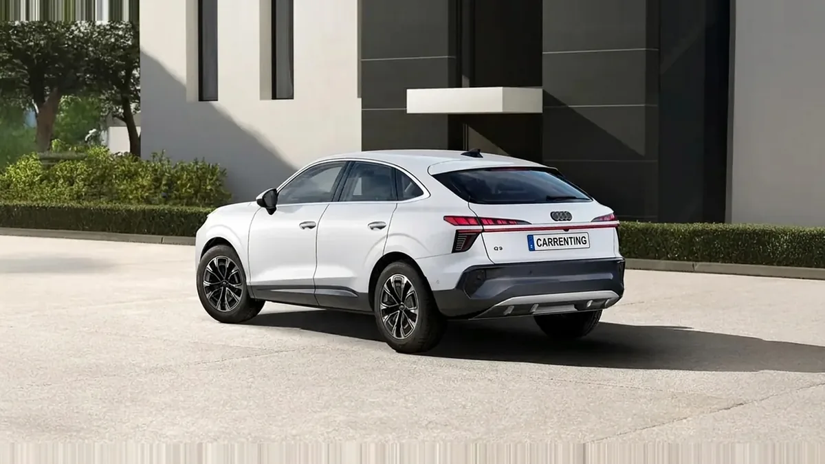 Audi Q3 Sportback Advanced TFSI 110kW S Tronic en renting en Barcelona — vista 6