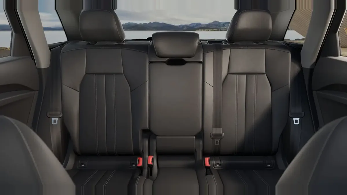 Audi Q5 Advanced e-hybrid quattro 220kW S tronic en renting en Barcelona — vista 6