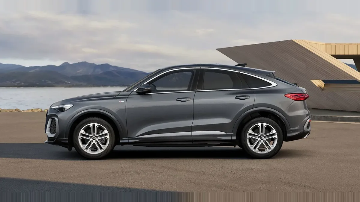 Audi Q5 Sportback S line TDI quattro 150kW (204CV) S tronic en renting en Barcelona — Trasera