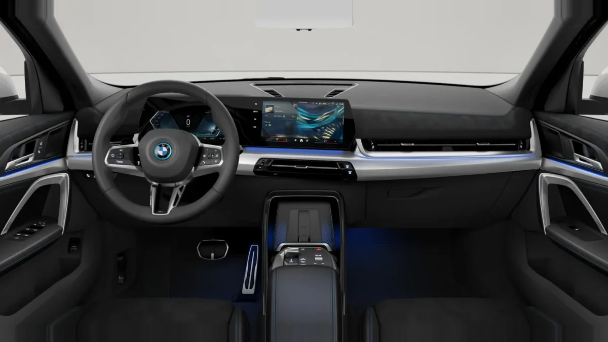 BMW ix2 eDrive20 en renting en Barcelona — Interior