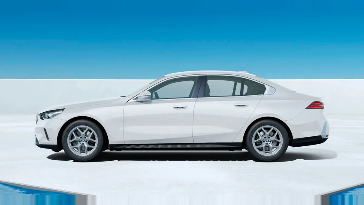 BMW Serie 5 520d en renting en Barcelona — vista 7