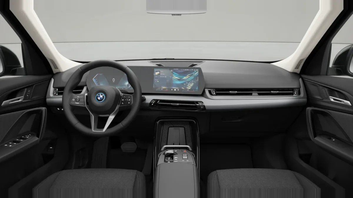 BMW X1 xDrive25e 180kW en renting en Barcelona — Interior