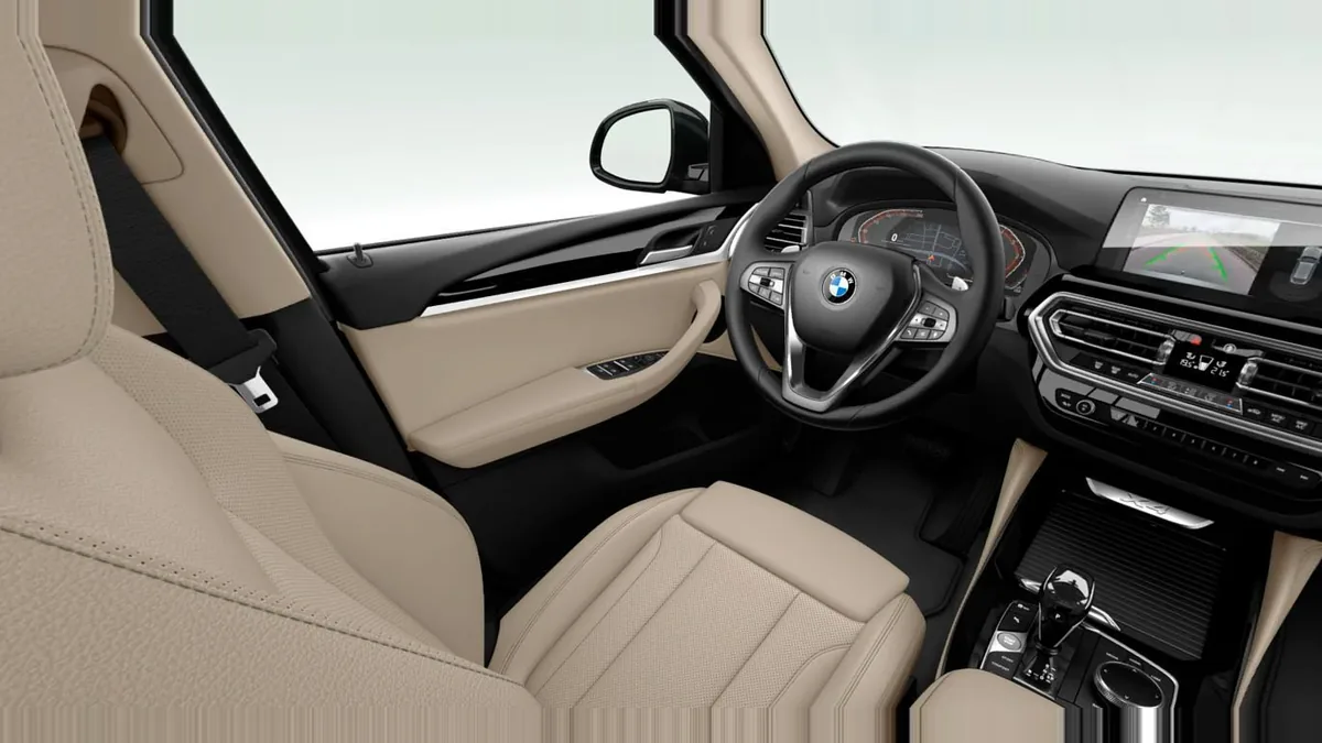 BMW X4 xDrive20d xLine en renting en Barcelona — Delantera