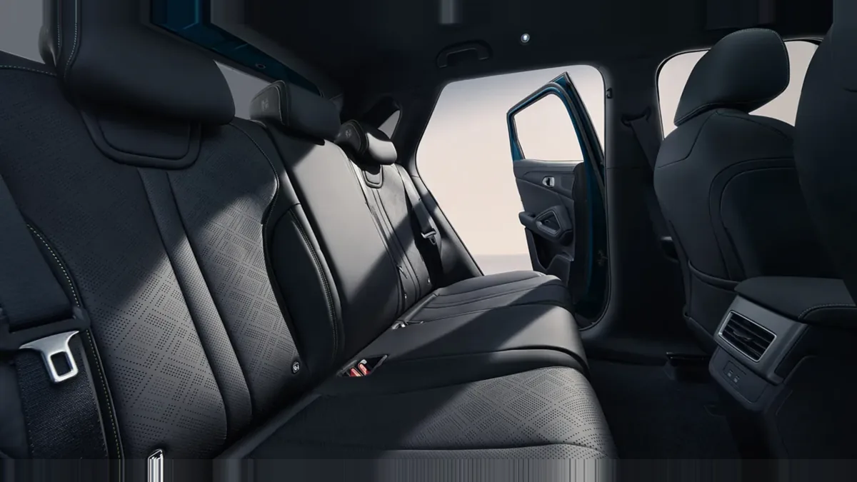 BYD ATTO 2 DM-i Active en renting en Barcelona — vista 11