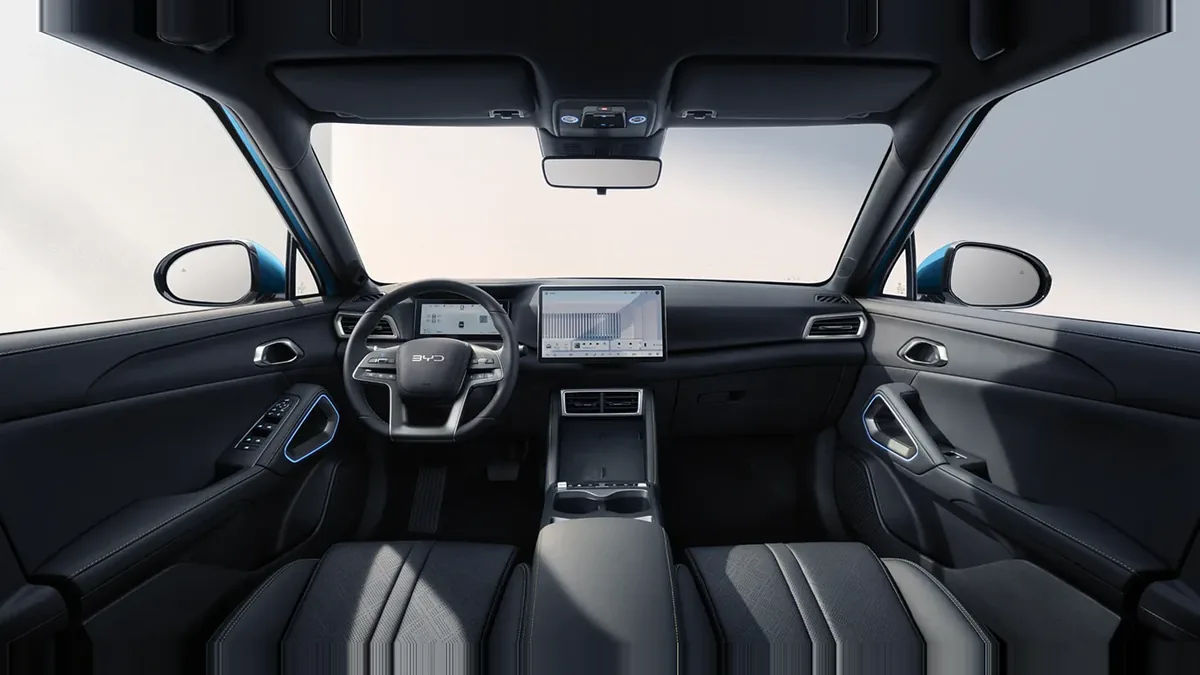 BYD ATTO 2 DM-i Active en renting en Barcelona — vista 9