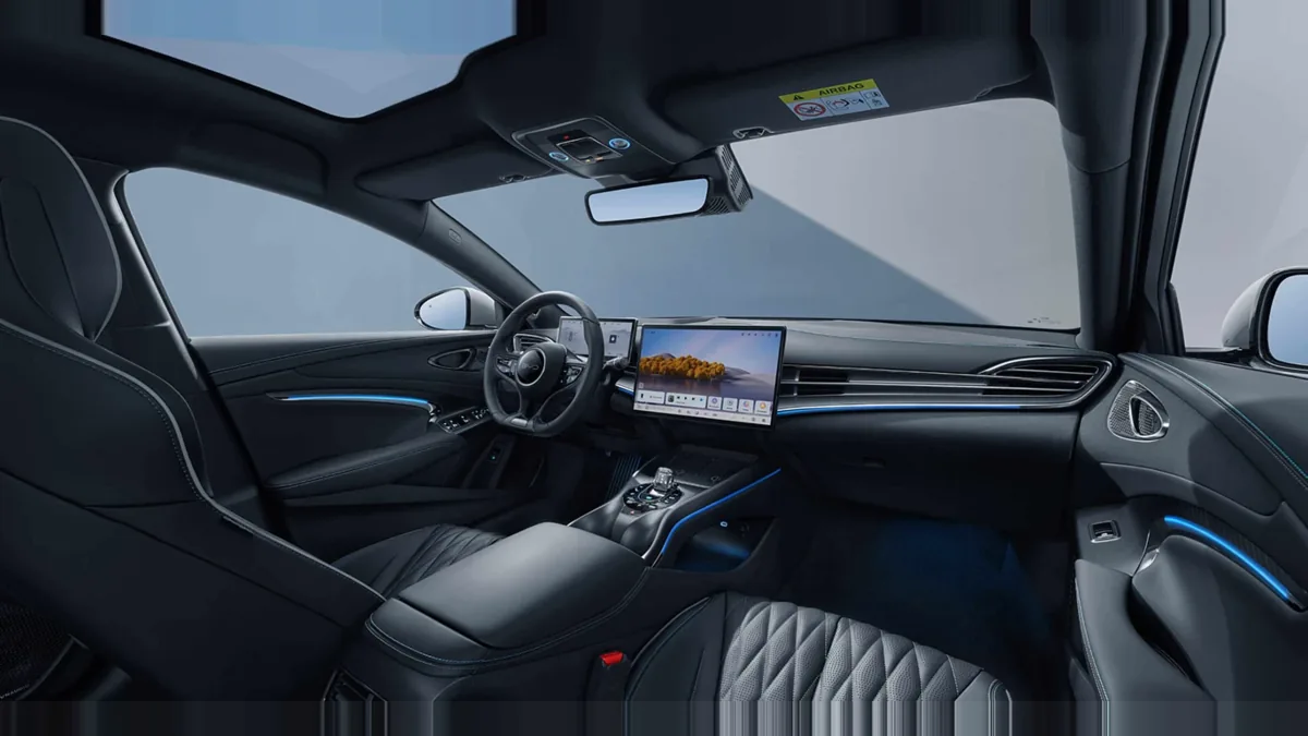 BYD Seal Design RWD en renting en Barcelona — Interior