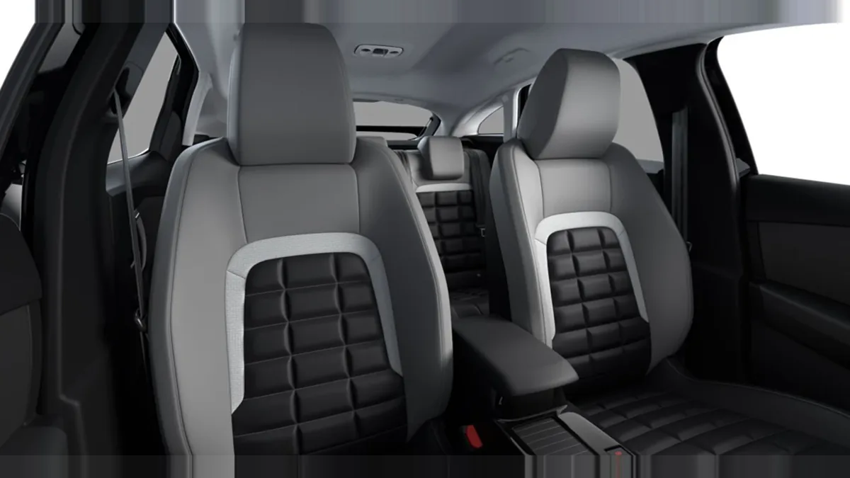Citroën C4 Hybrid Business Edition en renting en Barcelona — vista 7