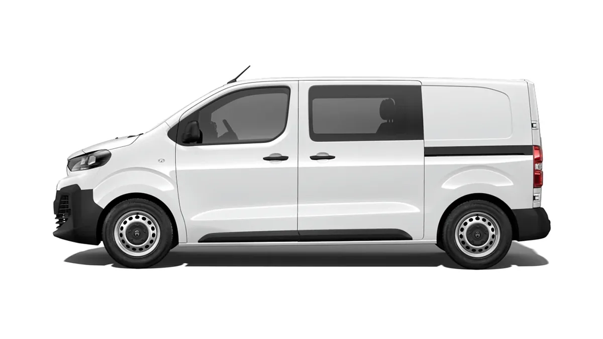 Citroën Jumpy Doble Cabina Plegable Talla M BlueHDi 120 S&S en renting en Barcelona — Delantera