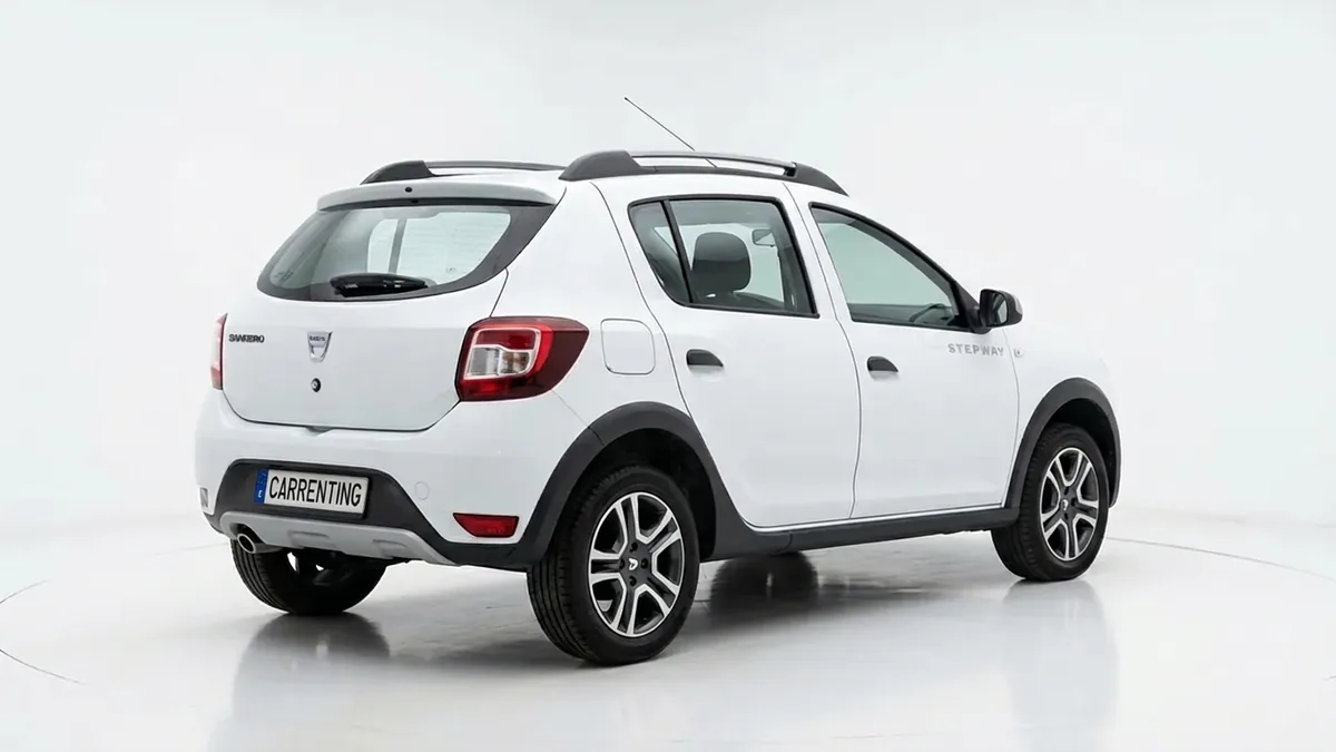 Dacia Sandero Stepway Expression ECO-G 120 AT en renting en Barcelona — Delantera