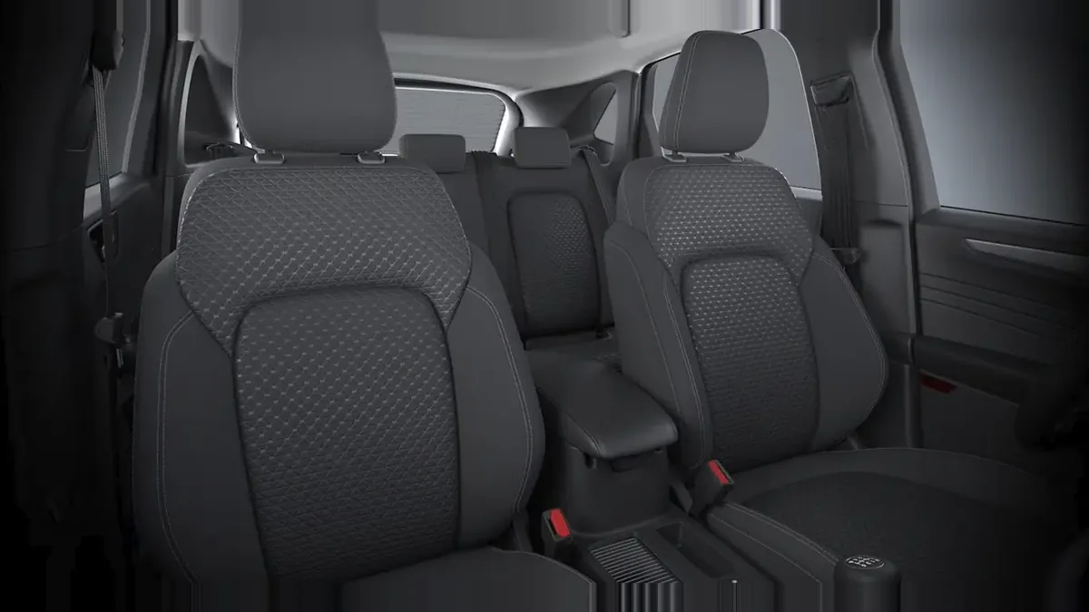 Ford Kuga Titanium 1.5 Ecoboost 150CV II en renting en Barcelona — vista 7