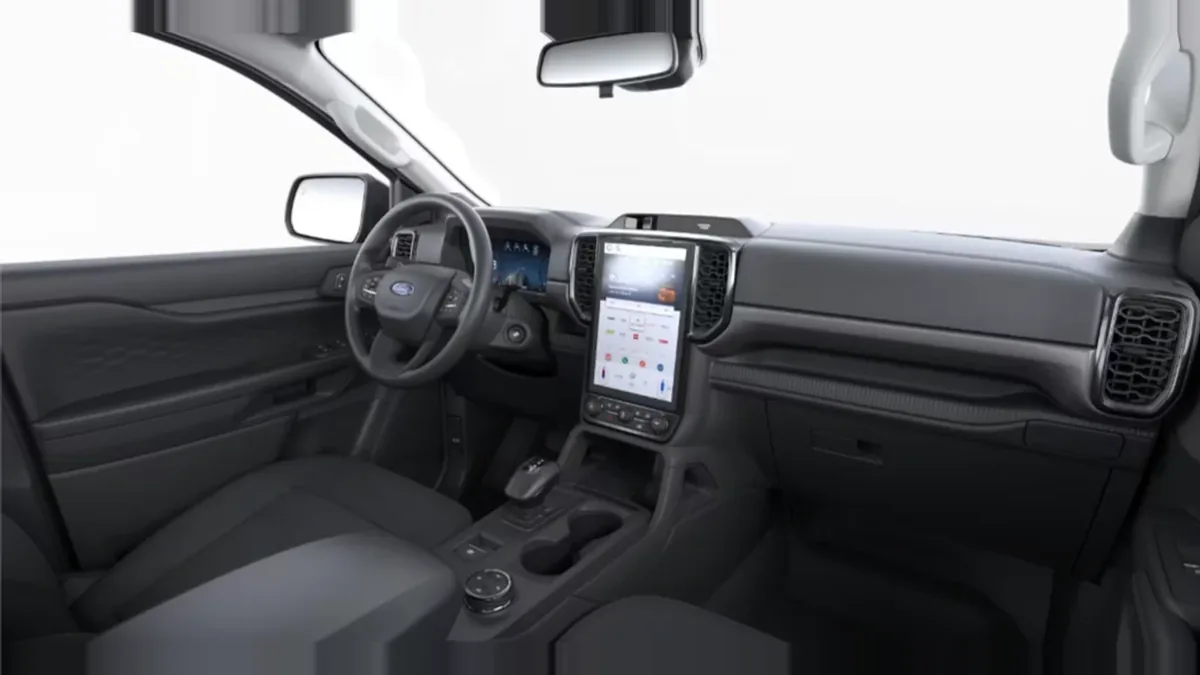 Ford Ranger XLT Doble Cabina 3.0 EcoBlue V6 240CV Automático en renting en Barcelona — vista 6