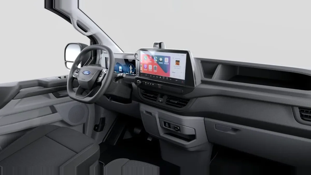 Ford TRANSIT CUSTOM Van 2.5 Duratec PHEV 171kW 320 L1 Trend en renting en Barcelona — Interior