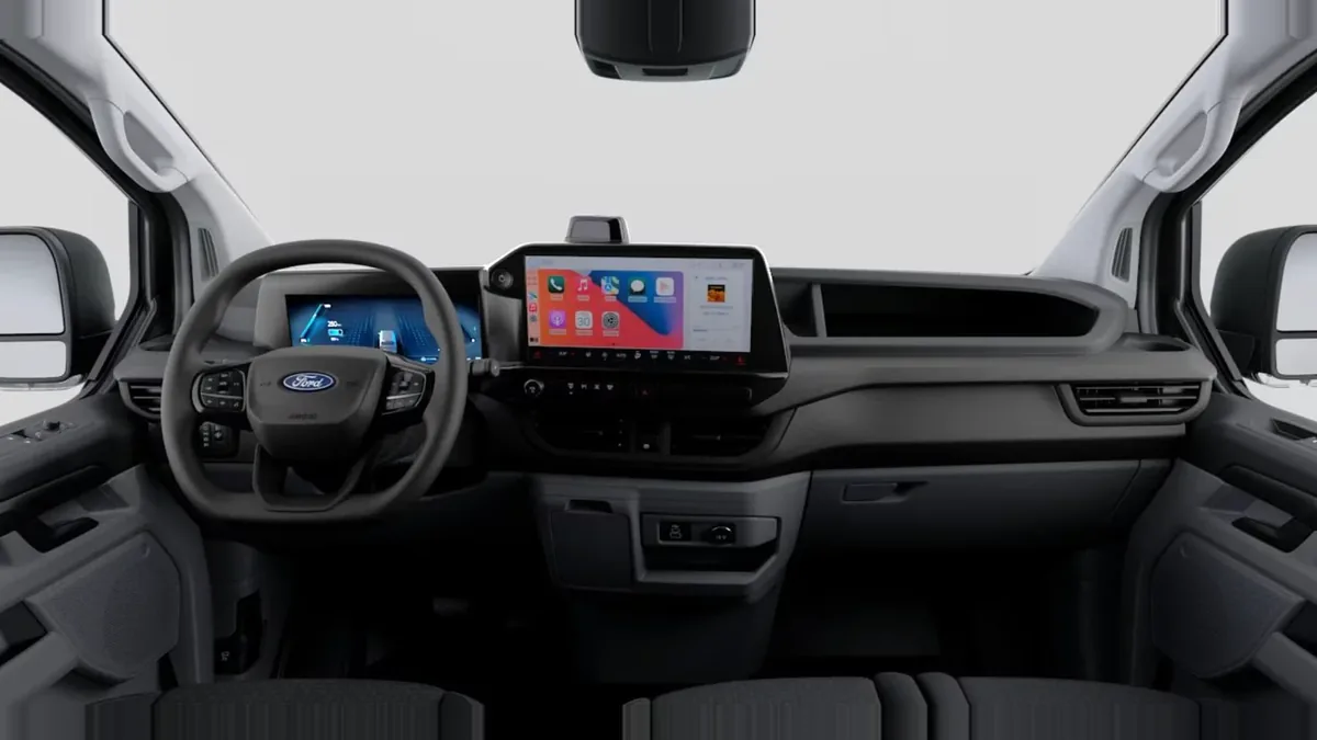 Ford TRANSIT CUSTOM Van BEV 83kWh 100kW 320 L1 Trend en renting en Barcelona — vista 6