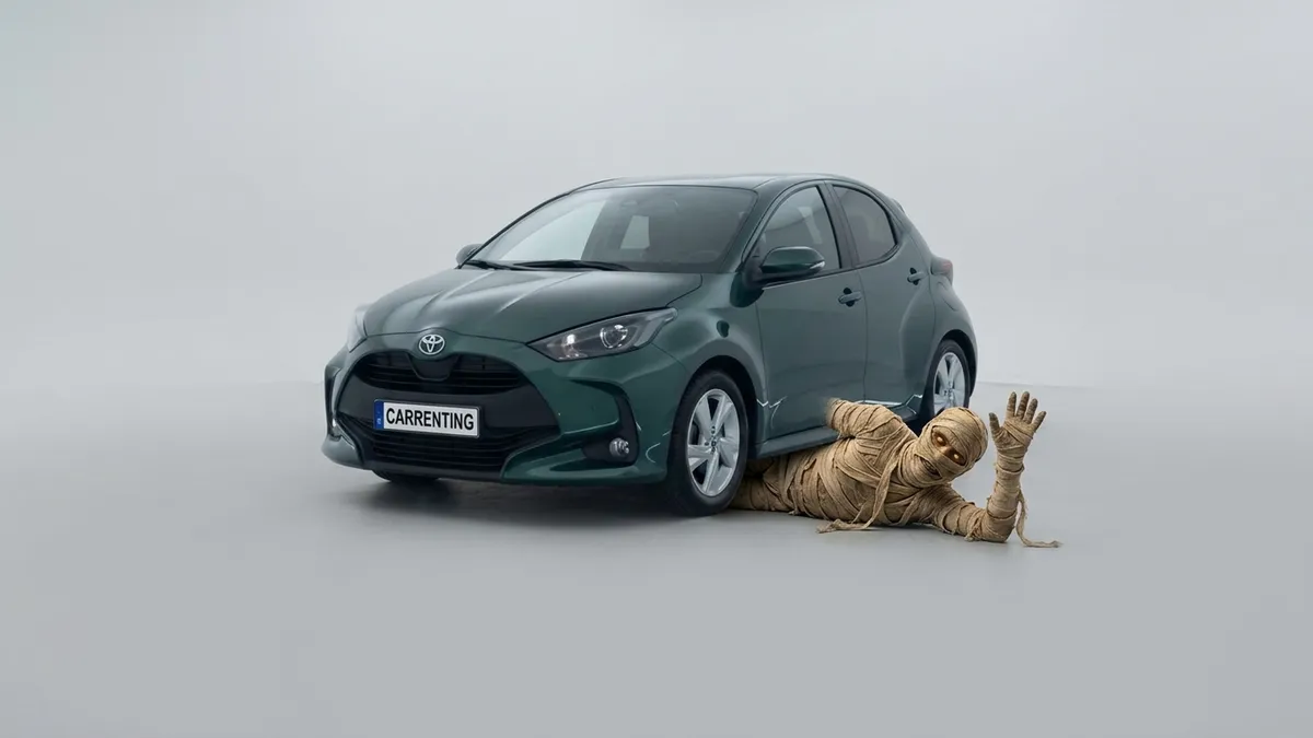 Toyota Yaris 120H 116CV Active en renting en Barcelona — Delantera