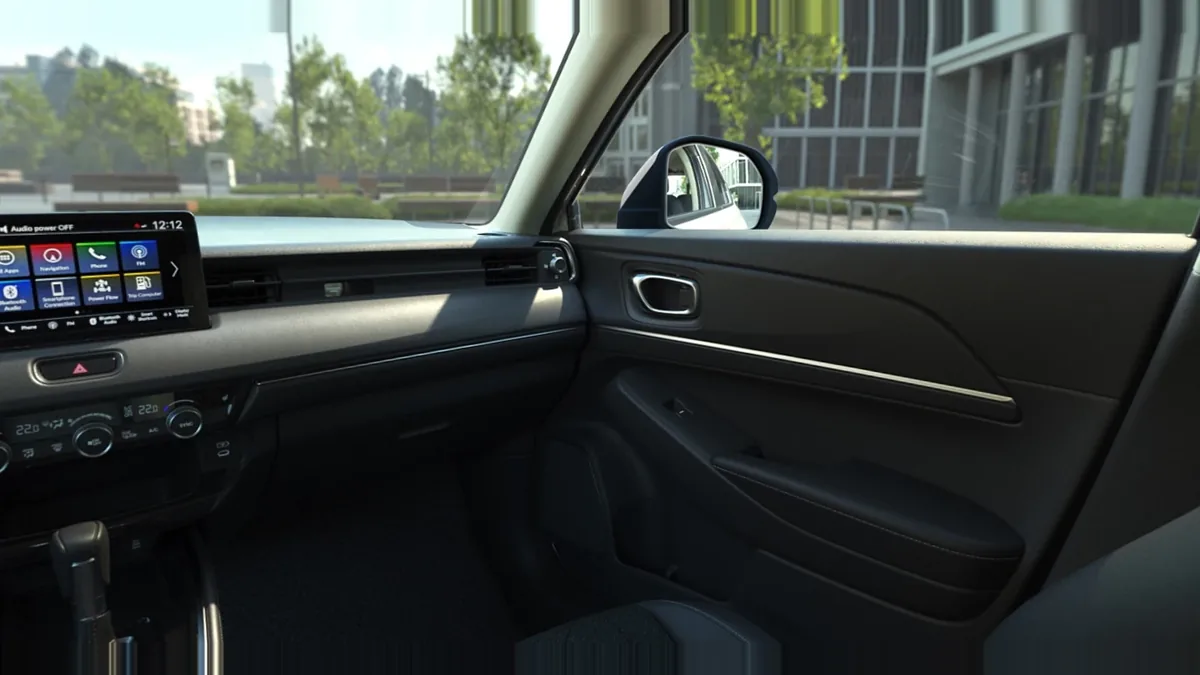 Honda HR-V 1.5 i-MMD Elegance 131CV MA en renting en Barcelona — Interior