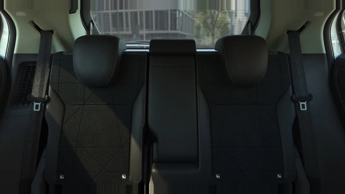 Honda HR-V 1.5 i-MMD Elegance 131CV MA en renting en Barcelona — vista 6