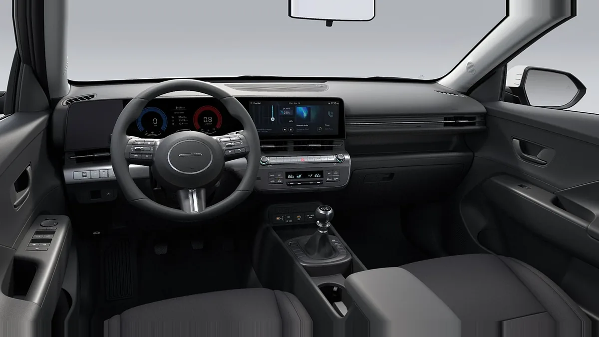 Hyundai Kona 1.0T 100CV Maxx CW en renting en Barcelona — Interior