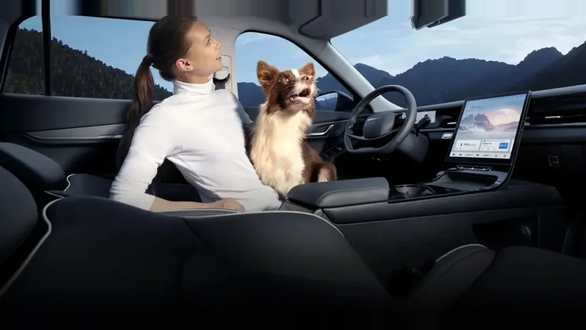 Jaecoo 5 EV Pure 155kW (211CV) 61kWh en renting en Barcelona — Interior