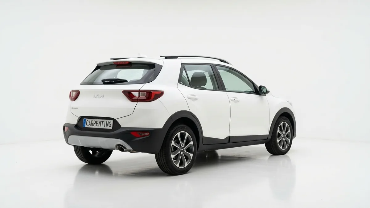 Kia Stonic 1.0 T-GDI MHEV Drive 115CV en renting en Barcelona — Trasera