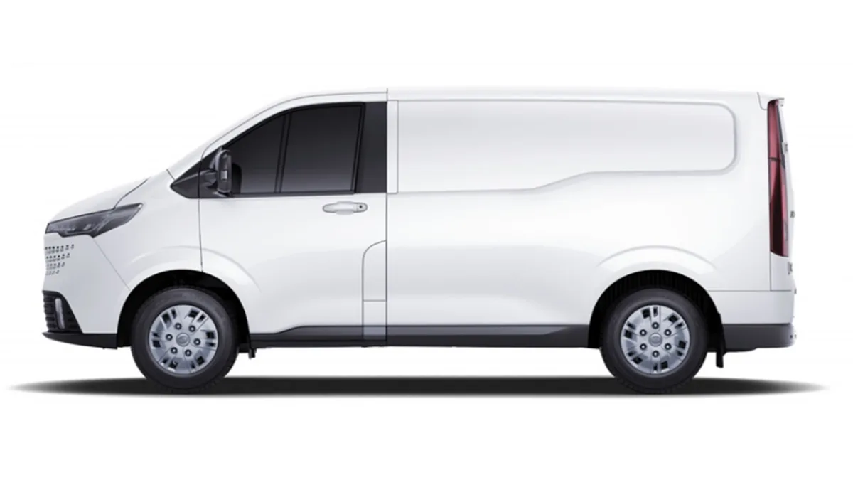 Maxus DELIVER 7 L1H1 CT3 (MERCANCIAS PROPIAS) en renting en Barcelona — Trasera