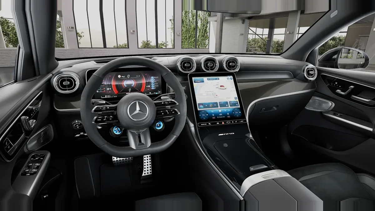 Mercedes-AMG GLC Coupé 63 S E Performance en renting en Barcelona — Interior