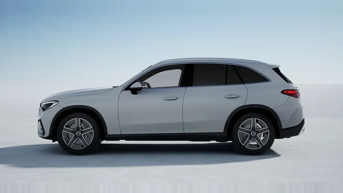 Mercedes-Benz GLC 220D 4MATIC en renting en Barcelona — Trasera