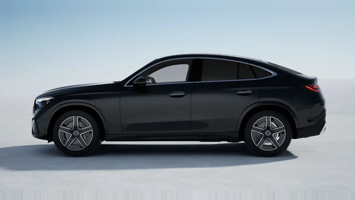 Mercedes-Benz GLC Coupé 200 4MATIC en renting en Barcelona — Delantera