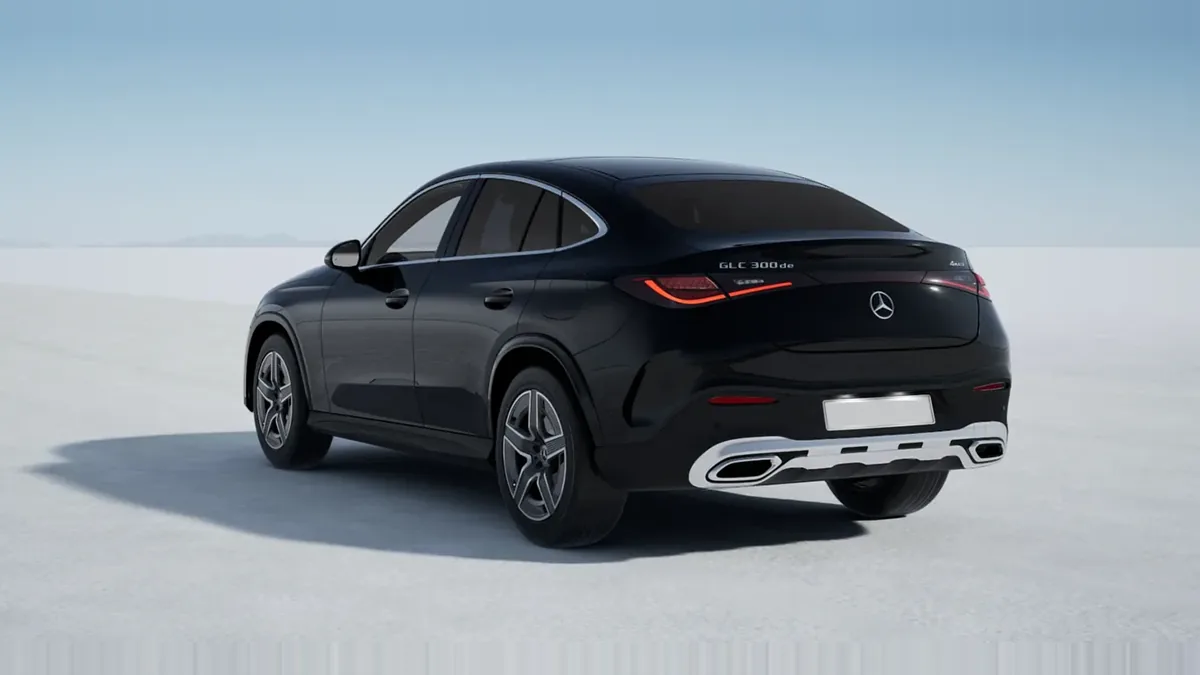 Mercedes-Benz GLC Coupé 300 de 4MATIC QS en renting en Barcelona — Delantera