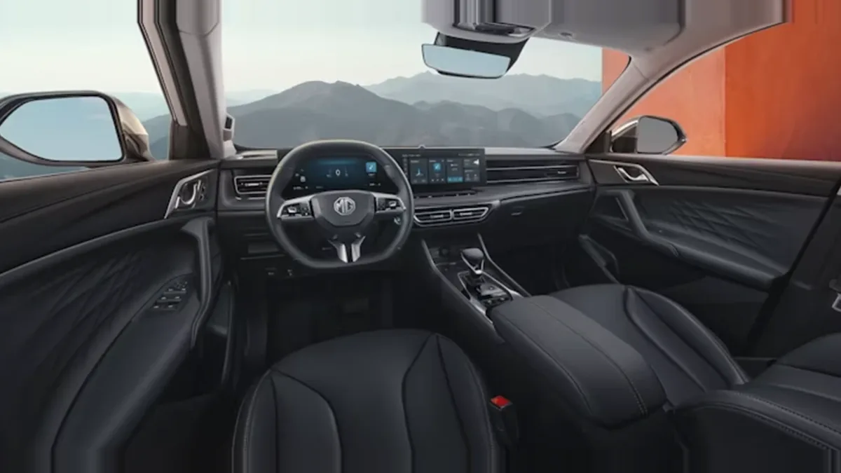 MG HS 1.5 Hybrid Comfort en renting en Barcelona — Interior
