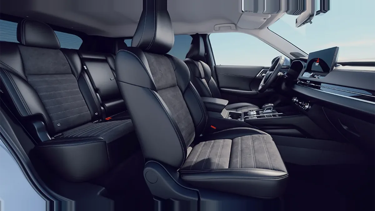 Mitsubishi Outlander PHEV Kaiteki 4WD 306CV en renting en Barcelona — vista 9