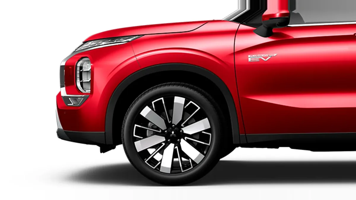 Mitsubishi Outlander PHEV Kaiteki 4WD 306CV en renting en Barcelona — vista 11