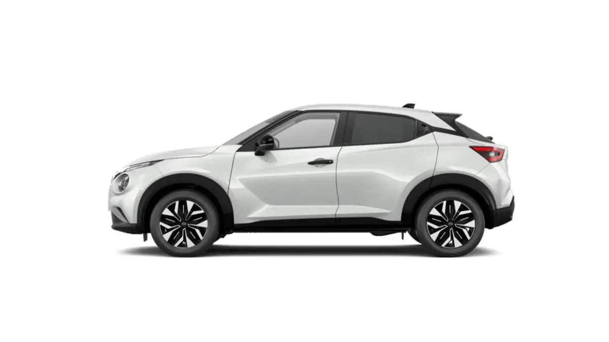 Nissan Juke 1.0 DIG-T 114CV Acenta II en renting en Barcelona — Trasera