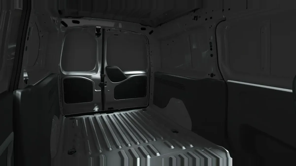 Opel Combo-e Cargo M 800kg en renting en Barcelona — vista 6