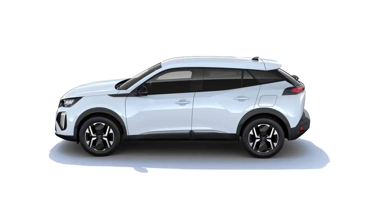 Peugeot 2008  ALLURE HYBRID 110 EDCS6 (AUTOMÁTICO) en renting en Barcelona — Trasera