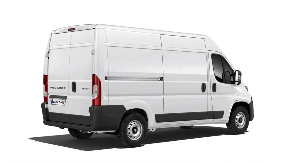 Peugeot Boxer 3.3 L2H2 BHDI 103kW en renting en Barcelona — Delantera