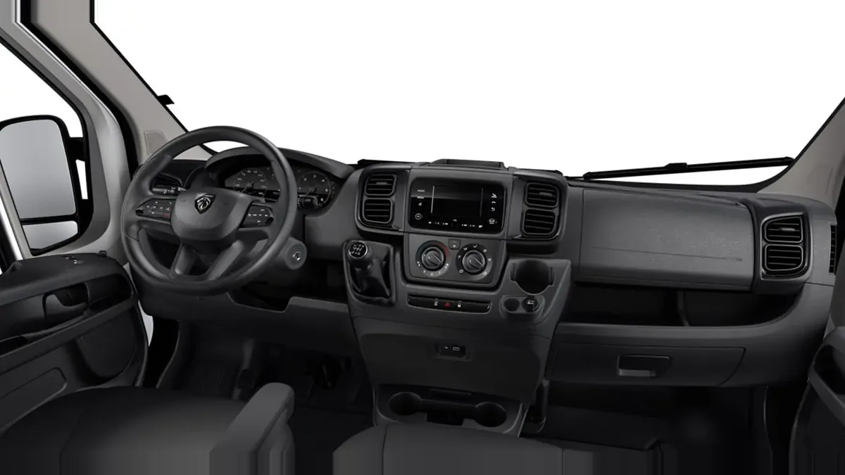 Peugeot Boxer 3.3 L2H2 BHDI 103kW en renting en Barcelona — Interior