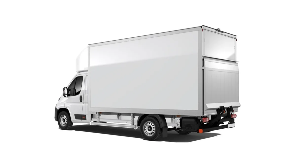 Peugeot Boxer Caja Paquetera Portón L3 3.5T Max BlueHDi 180 S&S 6vel en renting en Barcelona — Delantera
