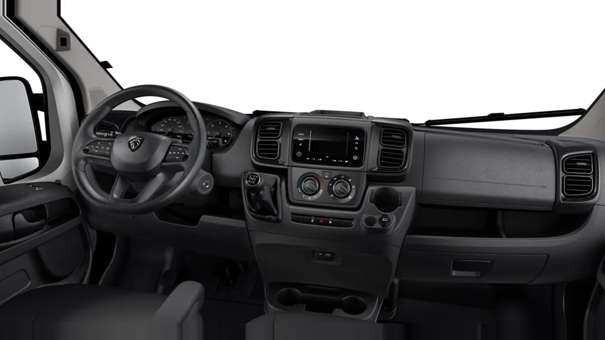 Peugeot Boxer Caja Paquetera Portón L3 3.5T Max BlueHDi 180 S&S 6vel en renting en Barcelona — Interior