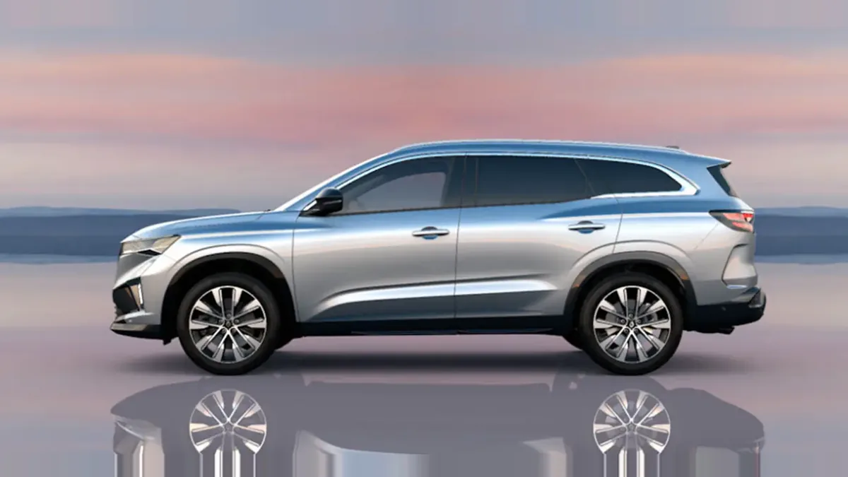 Renault ESPACE TECHNO E-TECH FULL HYBRID 200CV en renting en Barcelona — Trasera