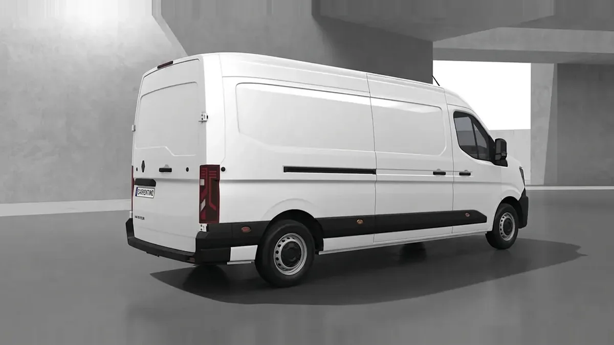 Renault Master L2H2 3500 Dci 130cv Furgon en renting en Barcelona — Delantera