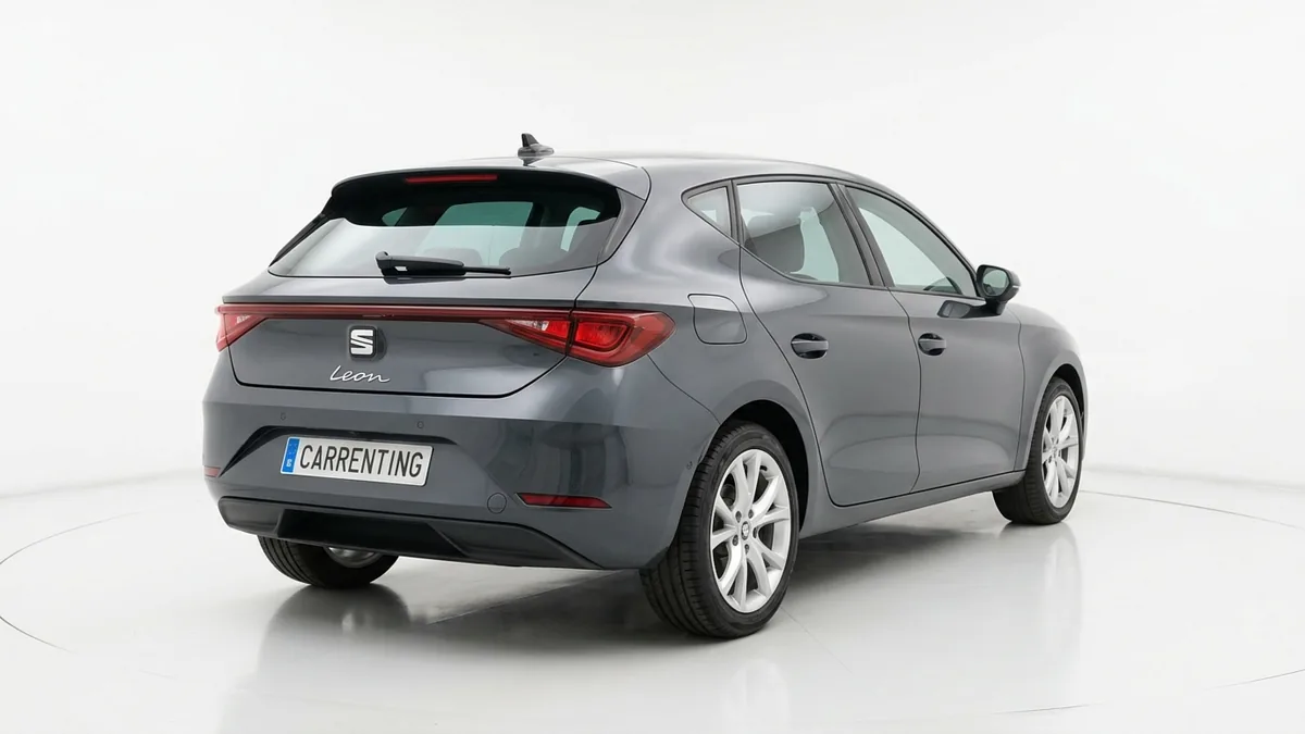 SEAT León 1.5 eTSI (115CV) DSG Style XL en renting en Barcelona — vista 6