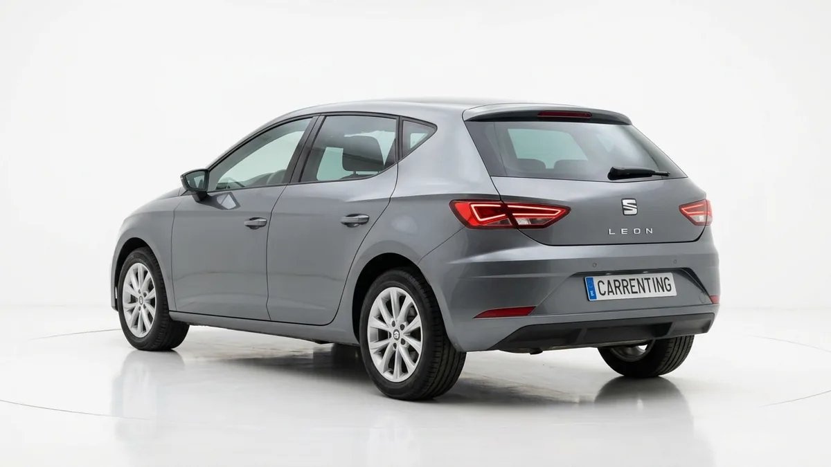 SEAT León 1.5 eTSI DSG-7 S&S Style XL en renting en Barcelona — vista 7