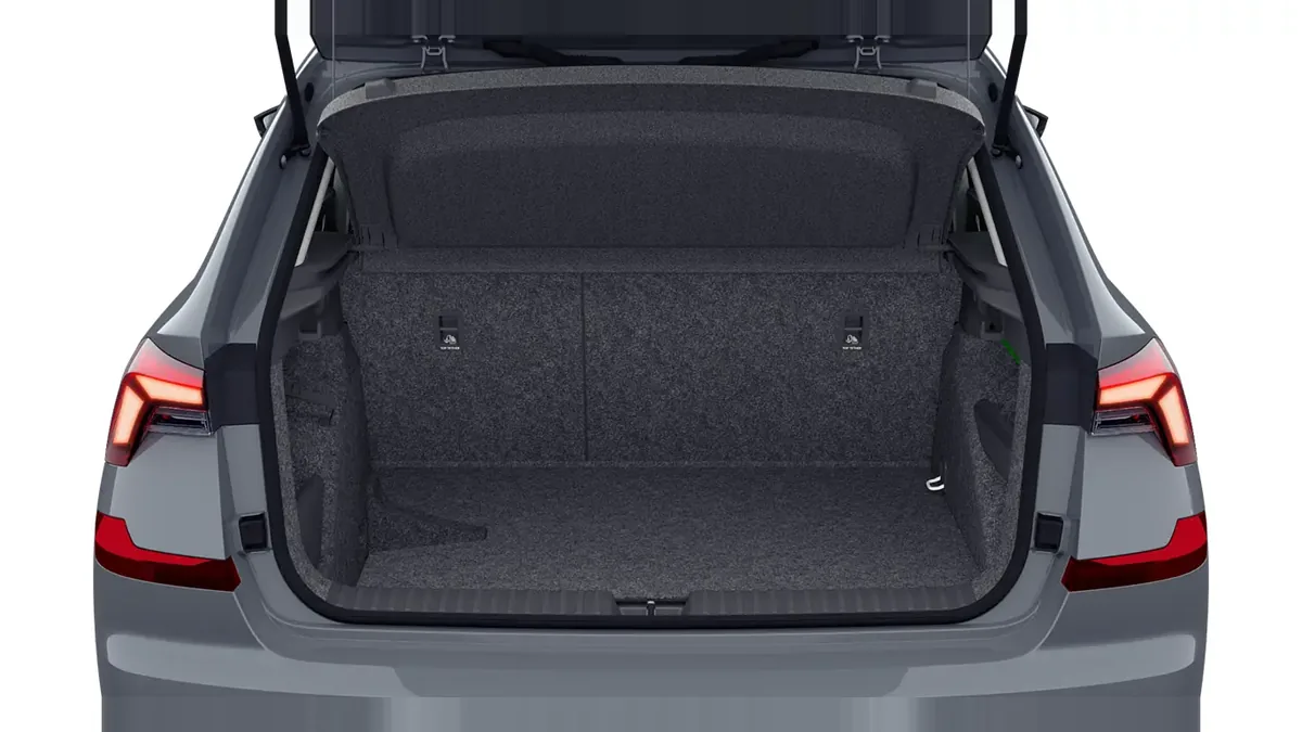Škoda Kamiq 1.5 TSI DSG Selection en renting en Barcelona — vista 13