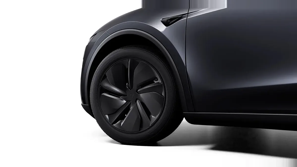 Tesla Model Y Premium RWD en renting en Barcelona — vista 7