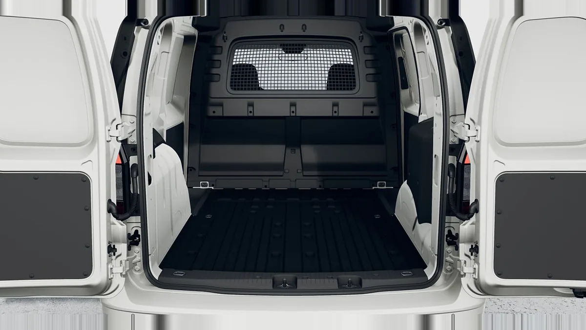Volkswagen Caddy Cargo PHEV 1.5 TSI eHybrid en renting en Barcelona — vista 6
